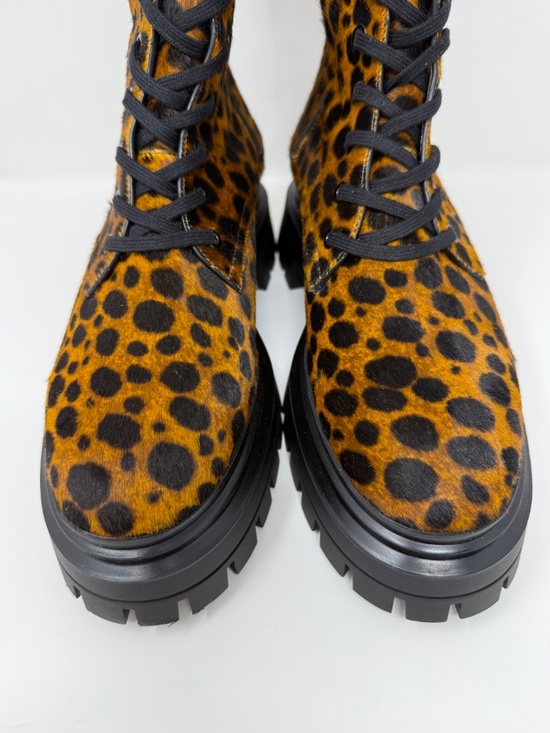 New Stuart Weitzman Bedford Sleek Genuine Calf Hair Combat Boot Sz 8 - Picture 7 of 12